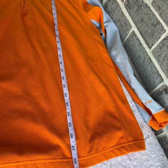 The North Face Men  M Sweatshirt Carrot/Dark Gray Lightweight Fleece 1/4 zipper - Picture 4 of 8